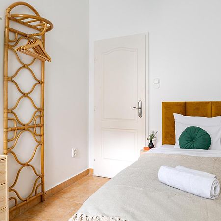 Jungle Aesthetics Downtown Apartman Aircon And Garage Parking Budapest Extérieur photo