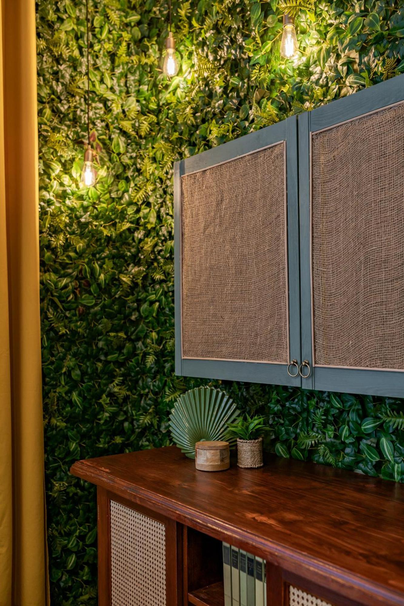 Jungle Aesthetics Downtown Apartman Aircon And Garage Parking Budapest Extérieur photo