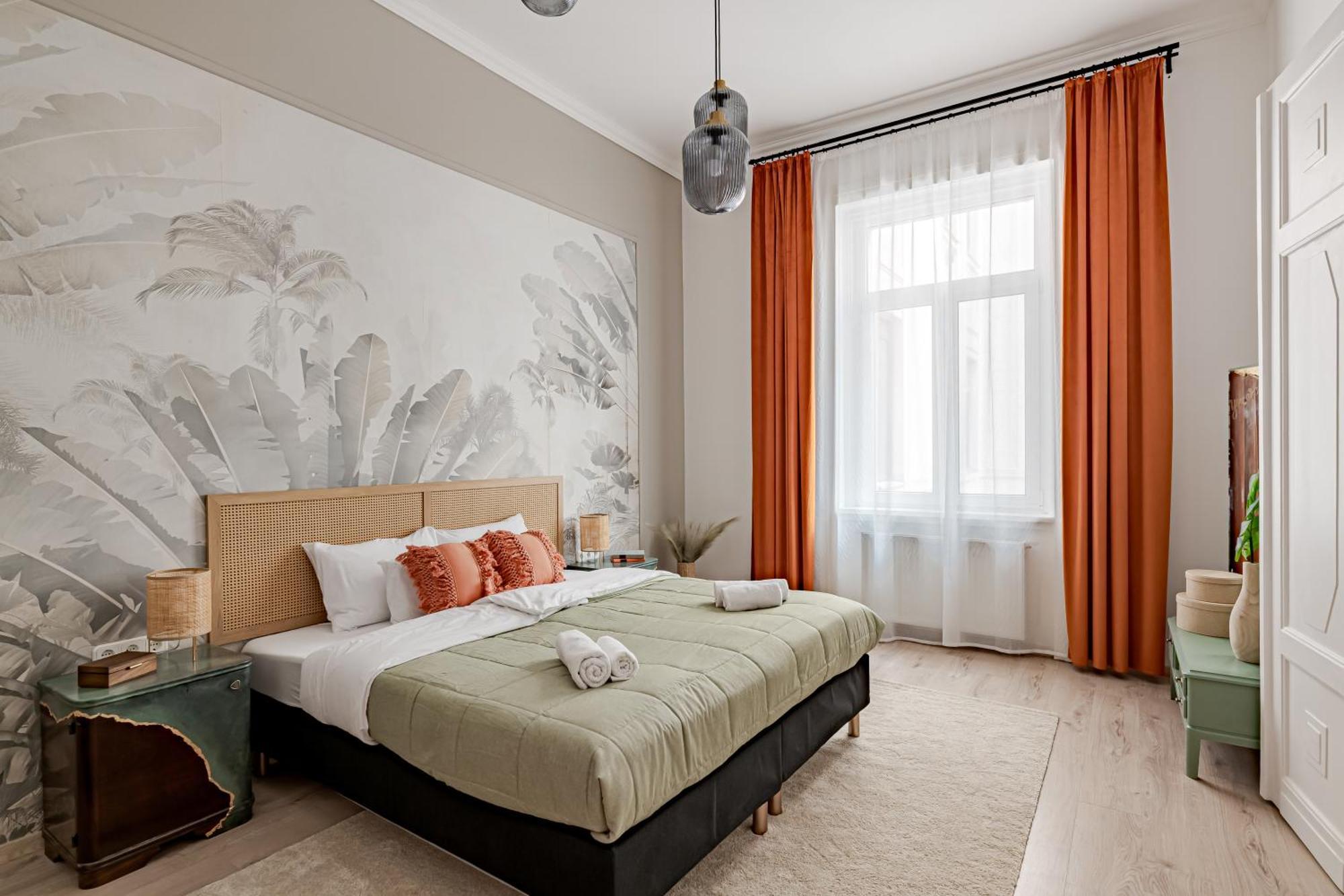 Jungle Aesthetics Downtown Apartman Aircon And Garage Parking Budapest Extérieur photo