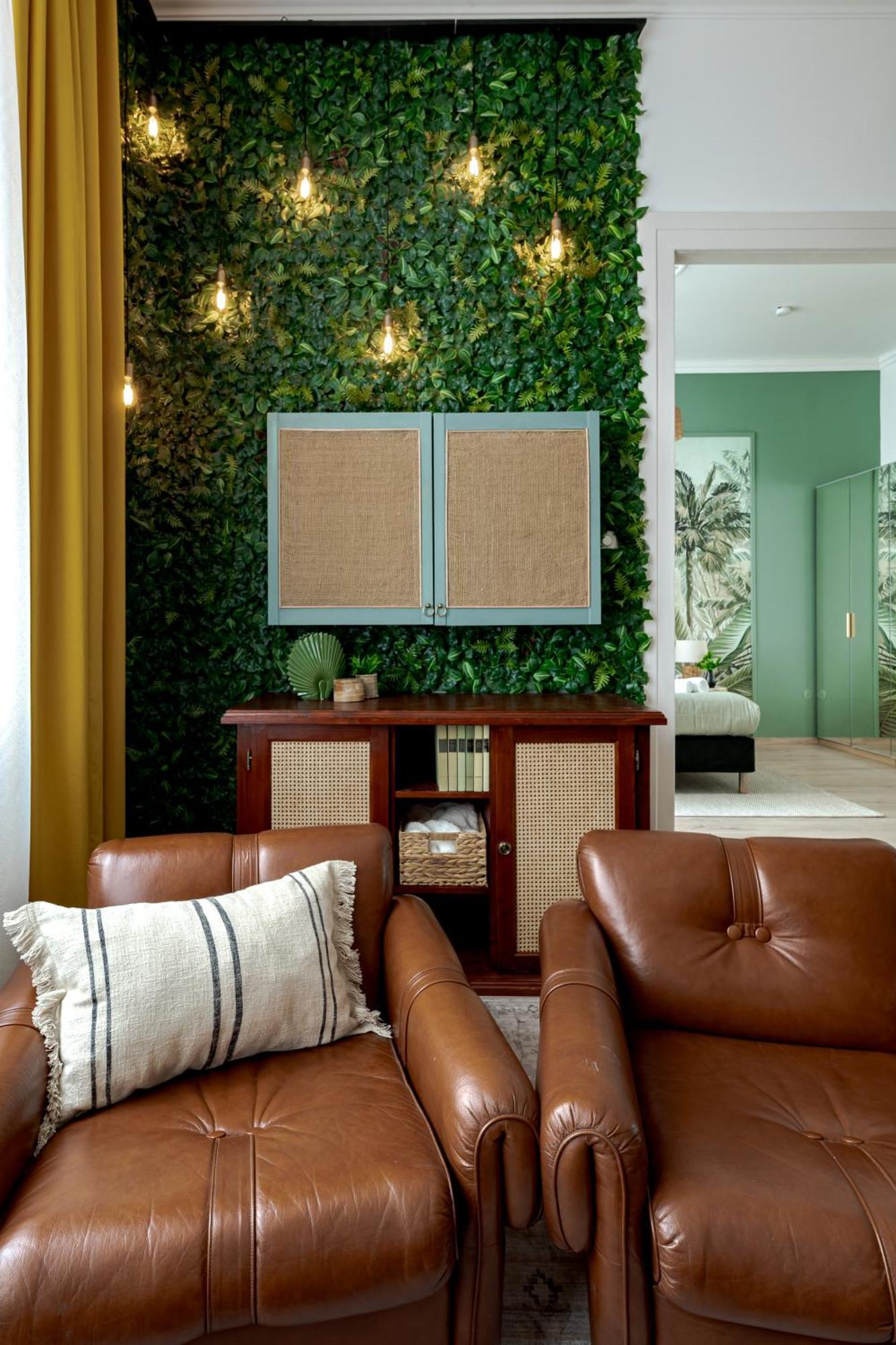 Jungle Aesthetics Downtown Apartman Aircon And Garage Parking Budapest Extérieur photo