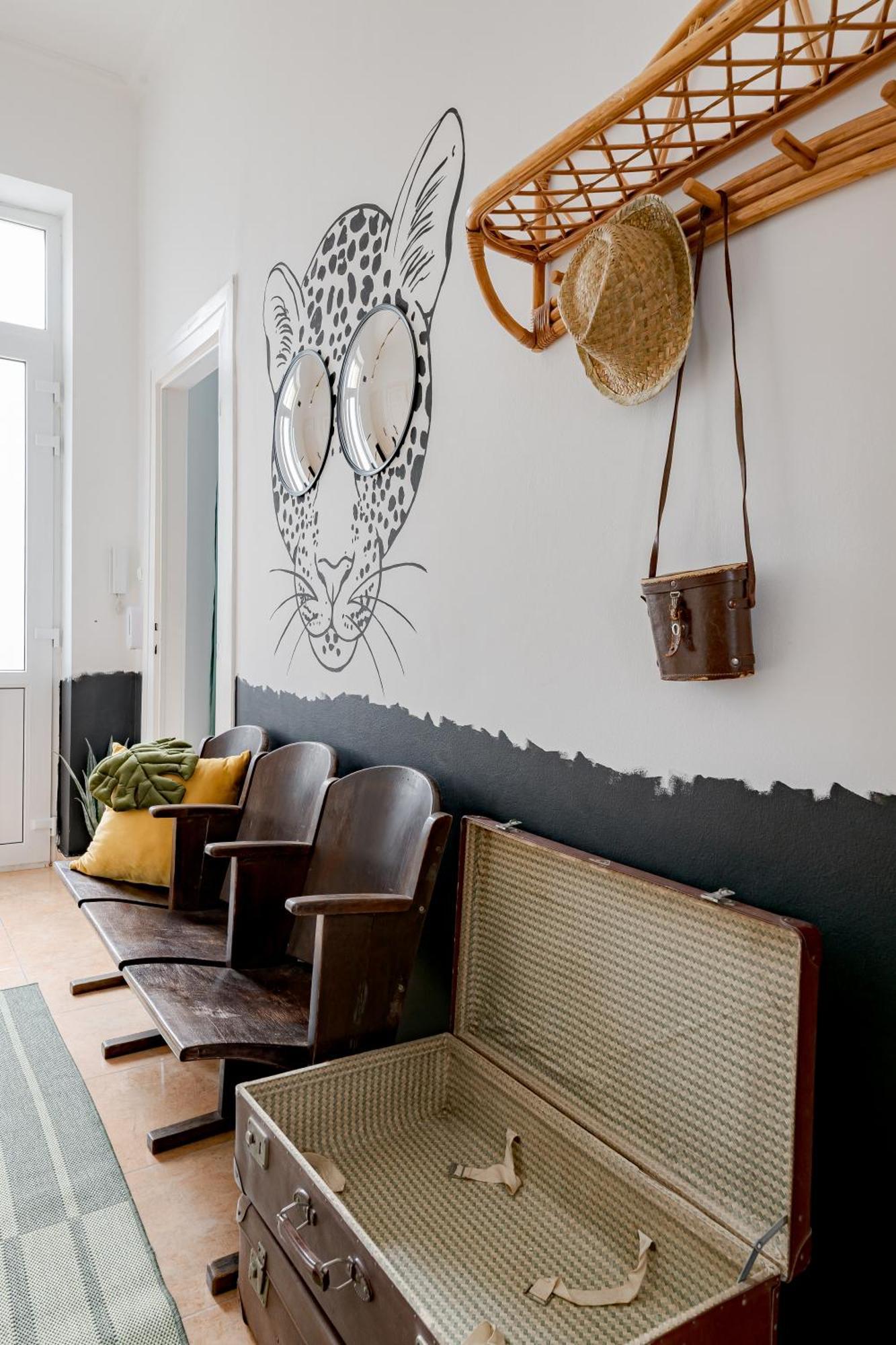 Jungle Aesthetics Downtown Apartman Aircon And Garage Parking Budapest Extérieur photo